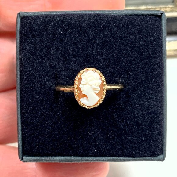 10k Solid Yellow Gold Vintage Genuine Carved Shell Cameo Estate Ring (size 5.75) - Picture 1 of 9
